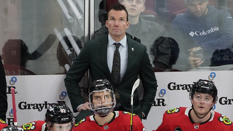 Chicago Blackhawks kvůli špatnému výkonu vyhodilo hlavního trenéra Luka Richardsona